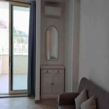 Apartment Con Vista Mare, Terrazza, Aria Condizionata *
